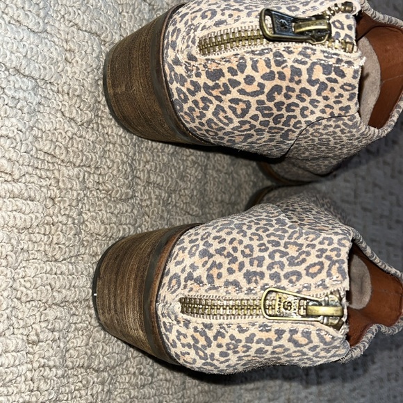 Lucky brand booties - Picture 3 of 6